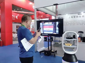 擎朗餐飲服務機器人亮相2019中國國際食品餐飲博覽會，引領餐飲網絡技術服務新潮流